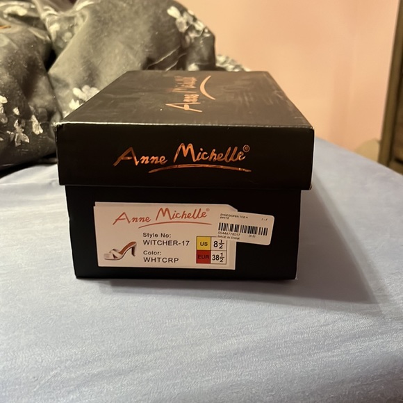 New, unworn heels with box included! Size 8 1/2! - Picture 5 of 5